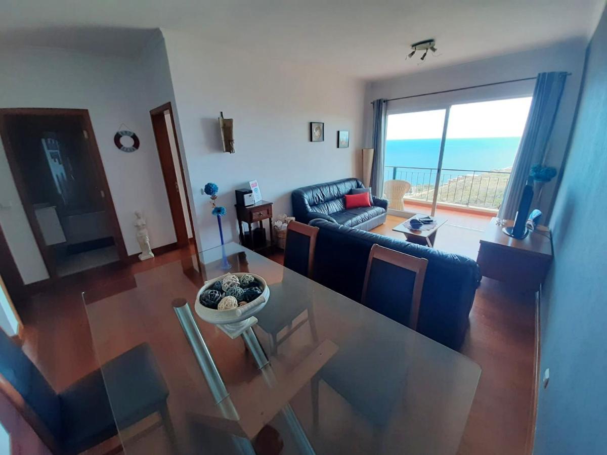 2 Bedrooms Appartement At Canico 200 M Away From The Beach With Sea View Furnished Balcony And Wifi Kültér fotó